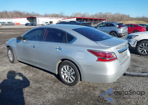 2015 Nissan Altima 2.5/2.5 S/2.5 Sl/2.5 Sv z USA, uszkodzony, nr VIN 1N4AL3APXFC298899